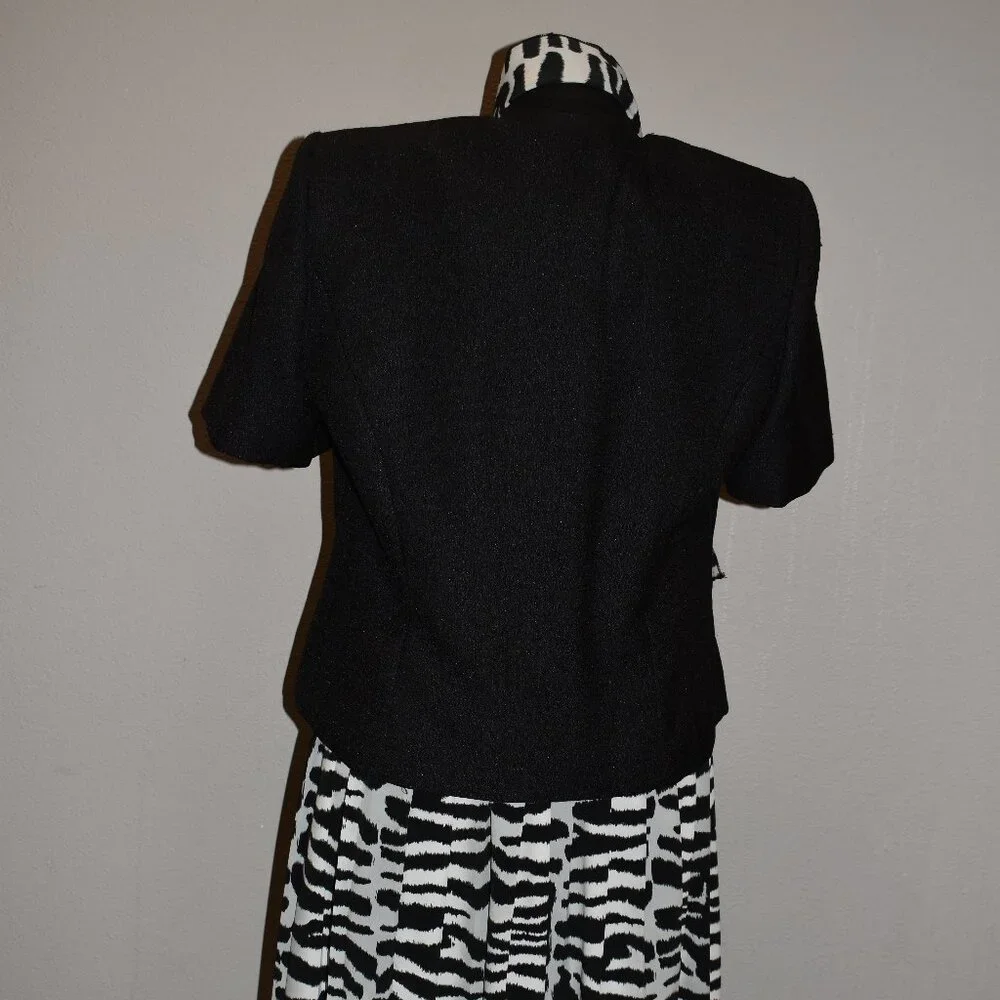 Leslie Fay Zebra Print Skirt with Top & Matching Scarf Size 12P - Picture 5 of 7